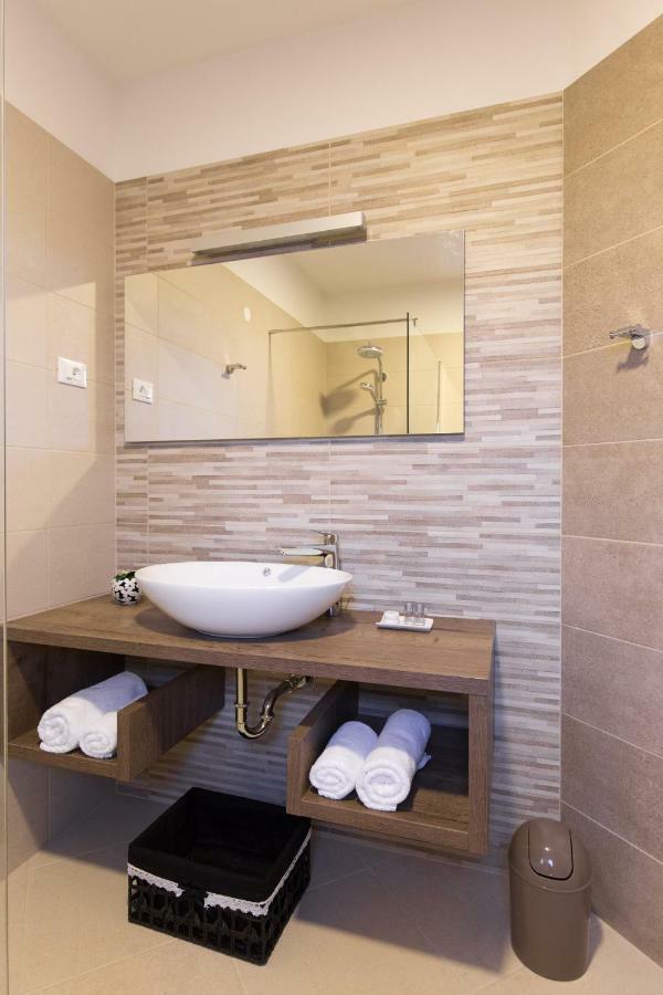 B&B Villa Maris Punat Esterno foto